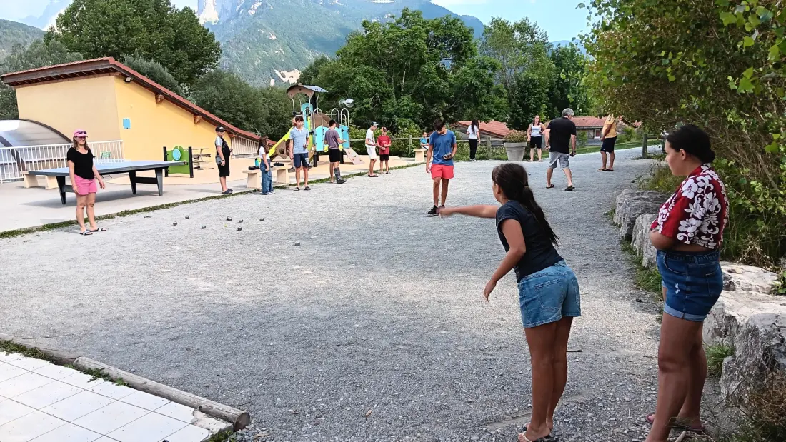 Camping CHAMP LA CHEVRE 3 étoiles★★★