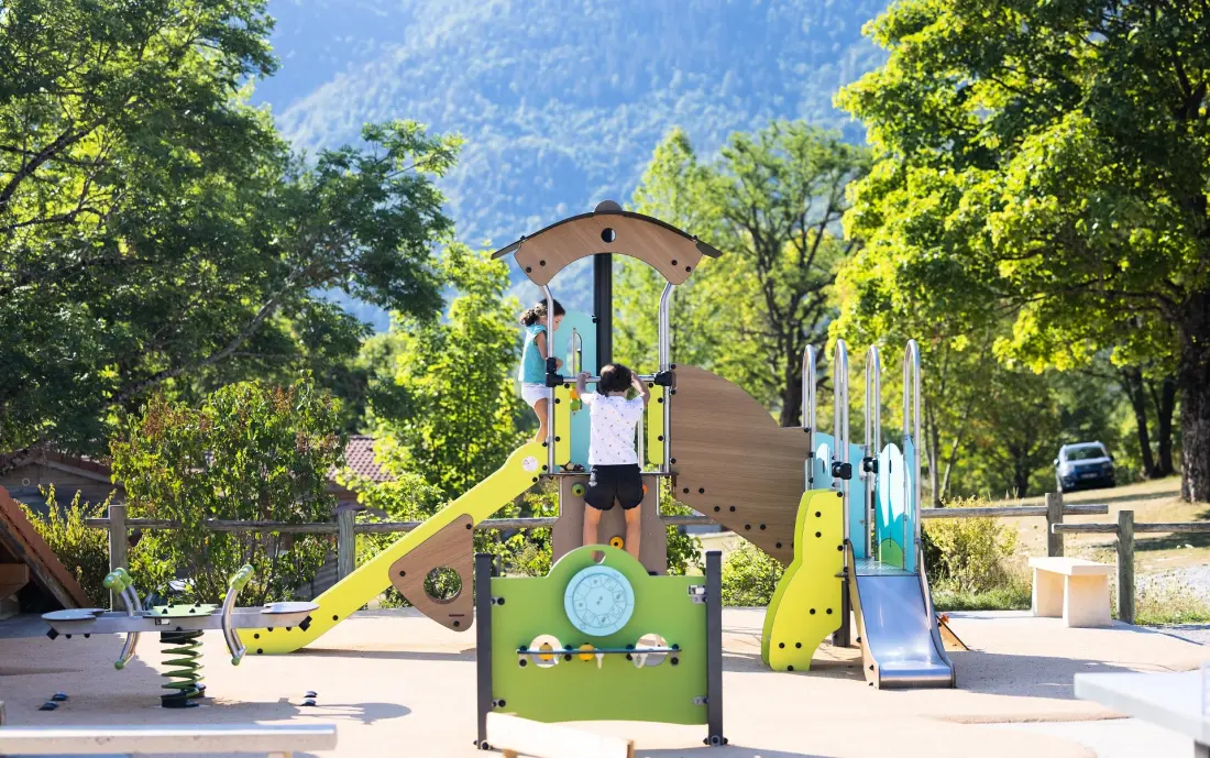 Camping CHAMP LA CHEVRE 3 étoiles★★★