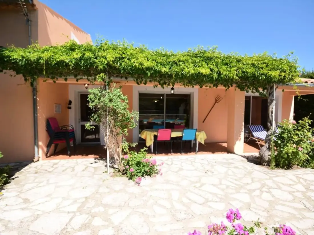 Maison de Vacances MalaucÃ¨ne