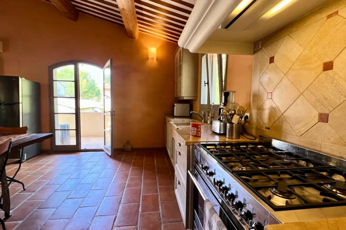 Maison Marie : Élégance Provençale Sur Le Golf De Pont Royal