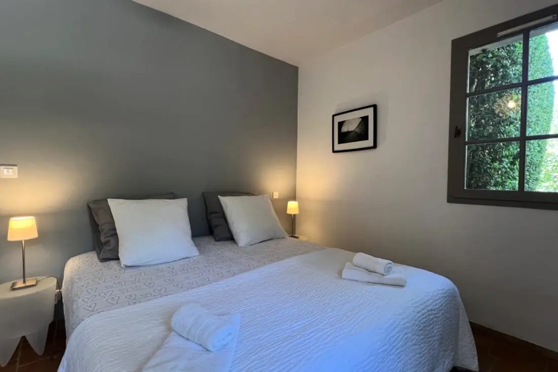 Maison Marie : Élégance Provençale Sur Le Golf De Pont Royal