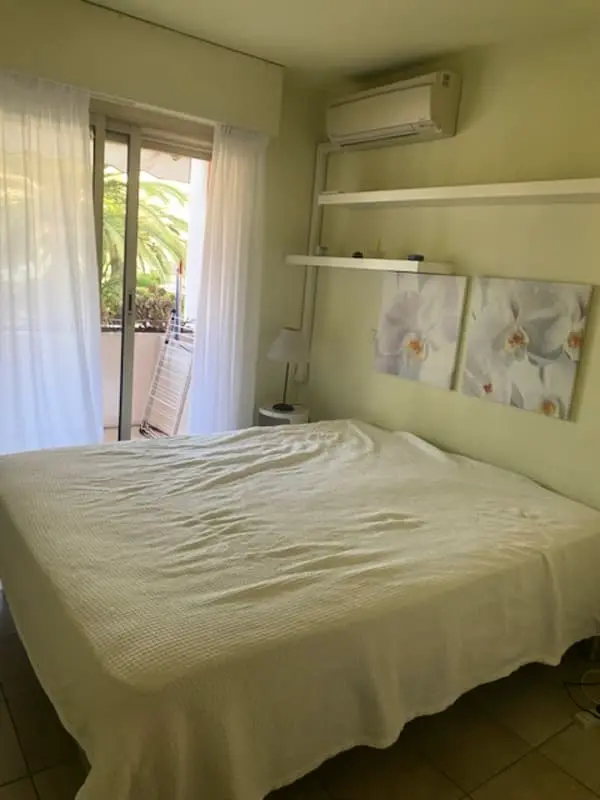 Appartement Avec Piscine Partagée Et Terrasse