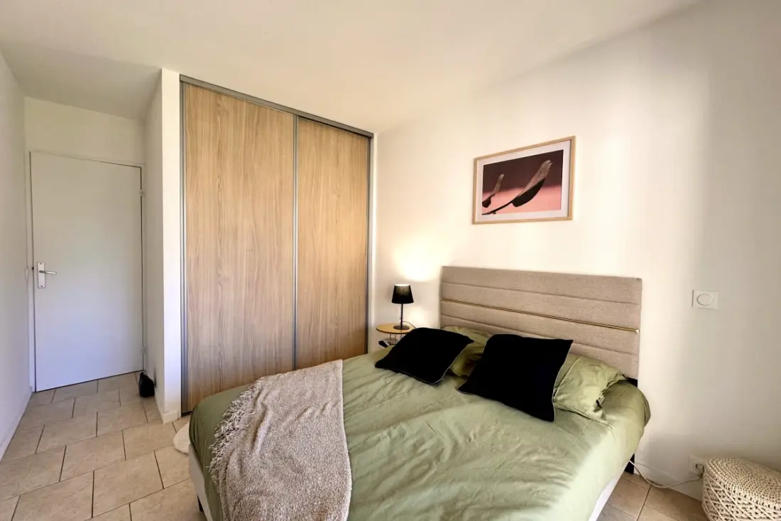 Appartement Avec Terrasse Et Piscine à Mandelieu