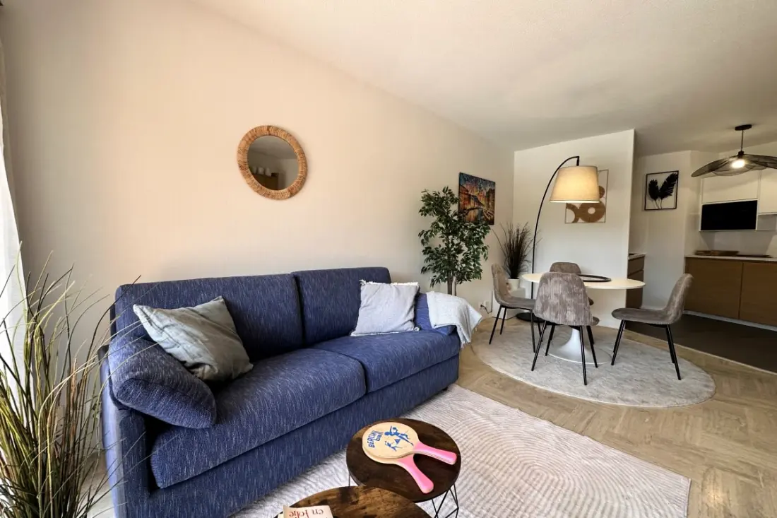 Appartement Avec Terrasse Et Piscine à Mandelieu