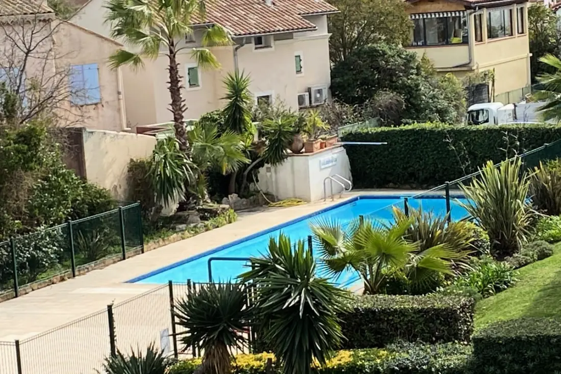 Appartement Charmant - 7 Min De La Plage