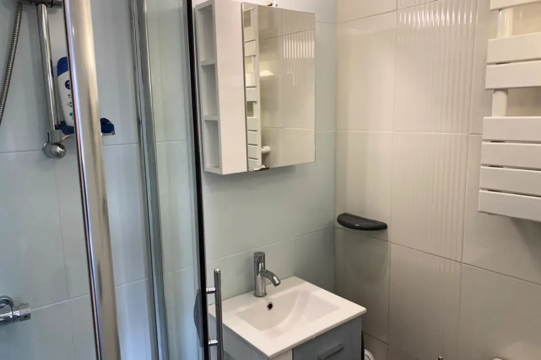 Appartement Charmant - 7 Min De La Plage