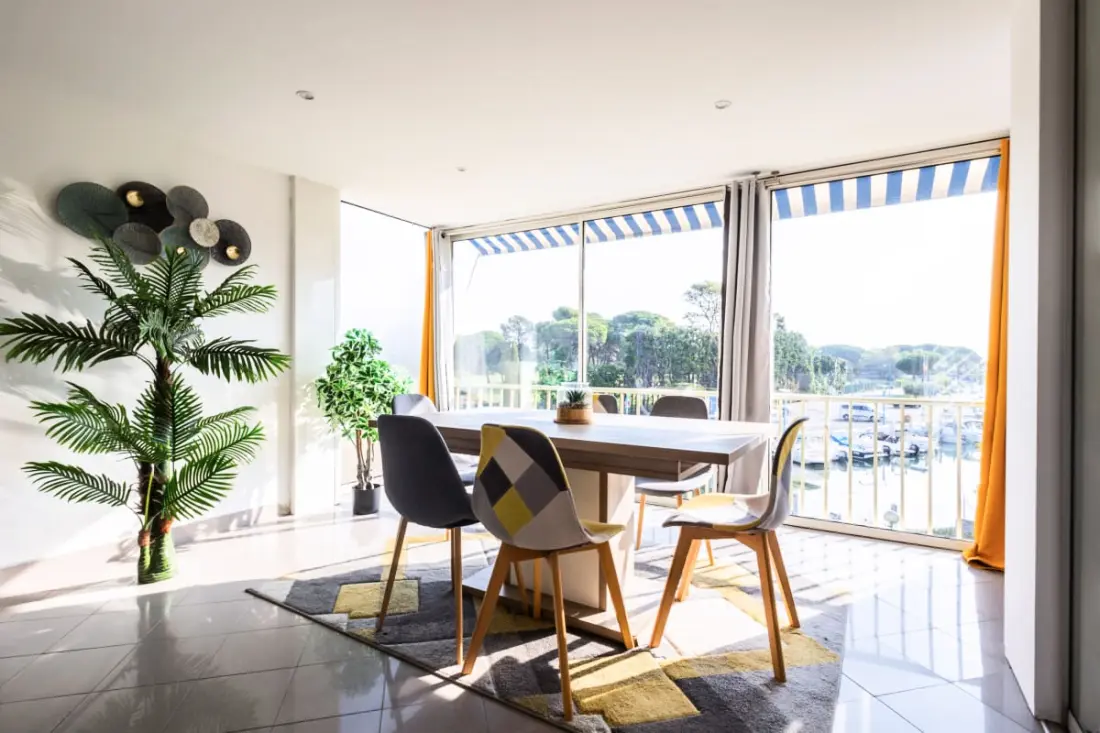 Appartement Charmant - 7 Min De La Plage
