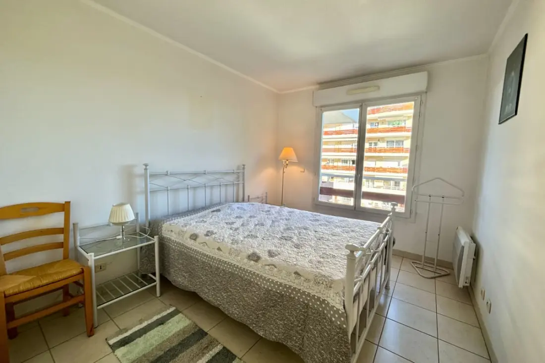 Appartement Lumineux à Mandelieu, Proche De La Mer