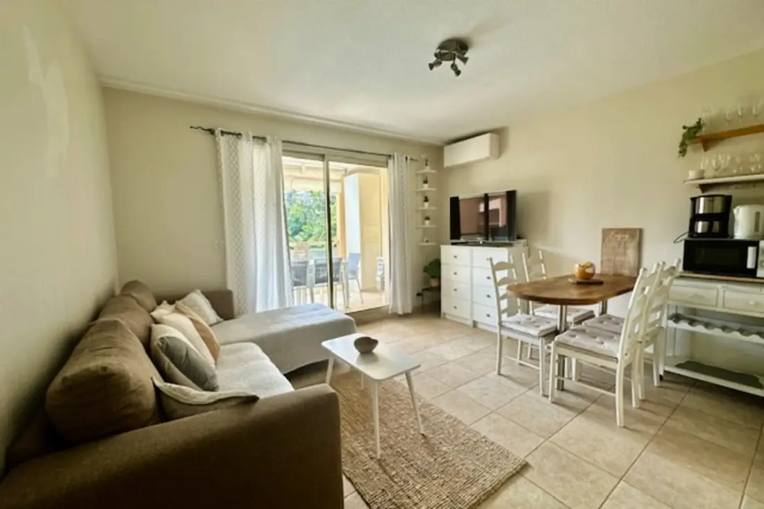 Appartement Rénové Avec Balcon