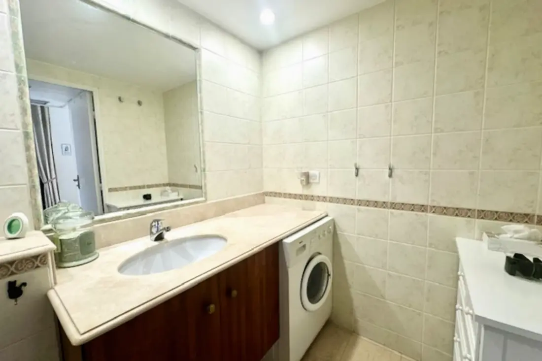 Appartement Rénové Avec Balcon