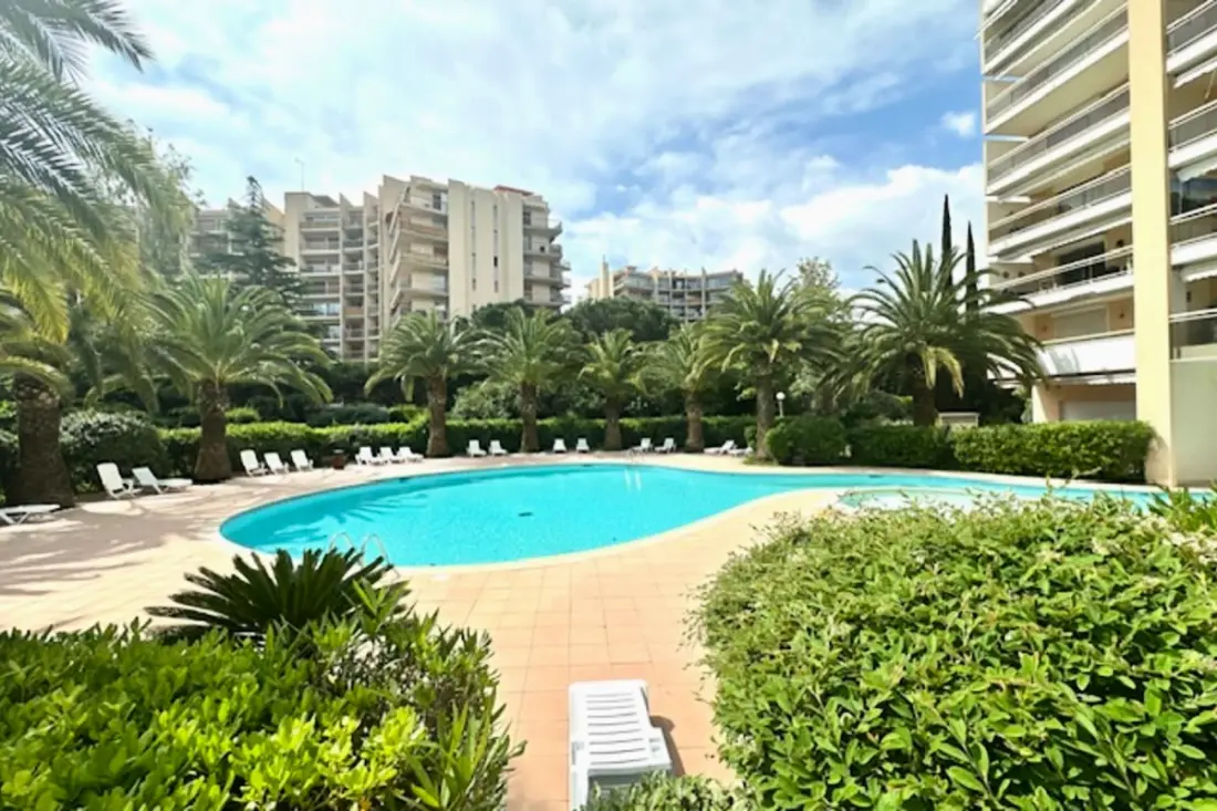 Appartement Rénové Avec Balcon