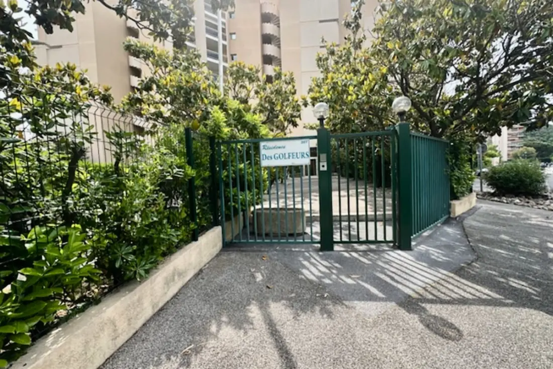 Appartement Rénové Avec Balcon