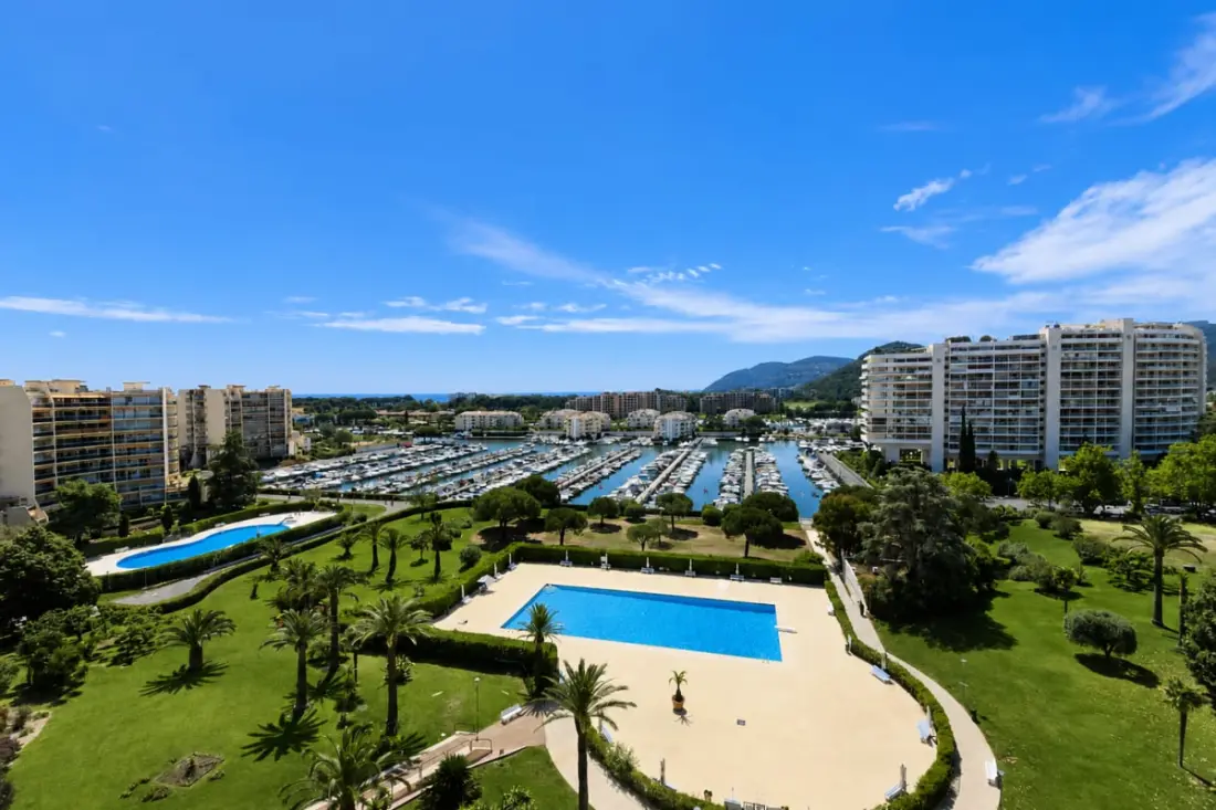 Appt 8 Pers Vue Mer &amp; Piscine - 10 Minutes De Cannes