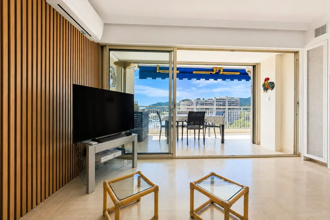 Appt 8 Pers Vue Mer &amp; Piscine - 10 Minutes De Cannes