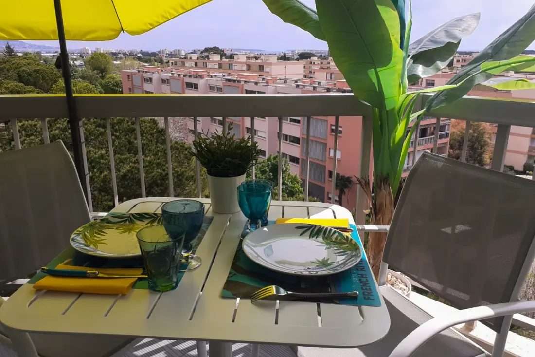 Charmant Studio - 2 Personnes Près De Cannes