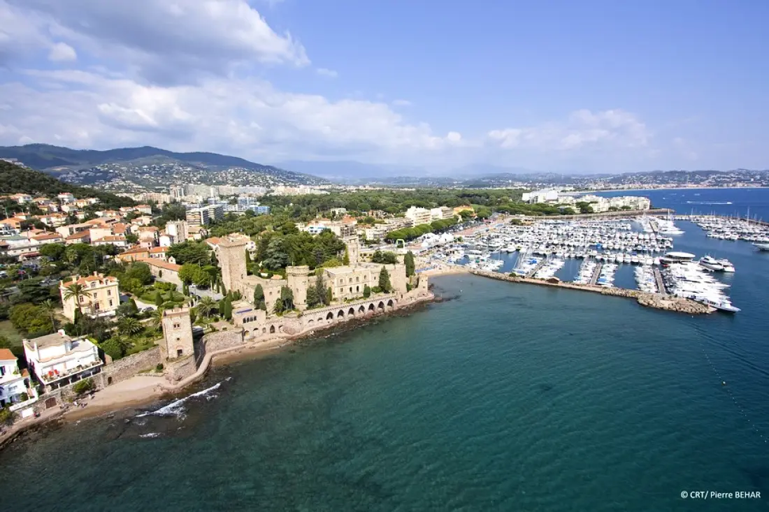 Comfort Suites Cannes Mandelieu3 étoiles★★★