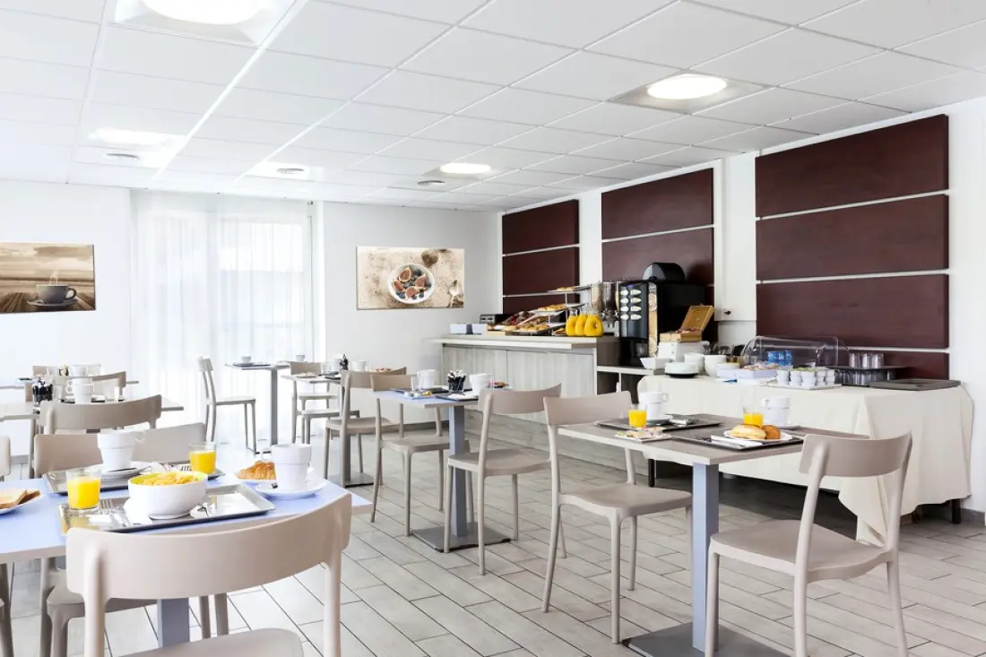 Comfort Suites Cannes Mandelieu3 étoiles★★★