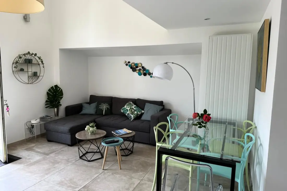Jolie Maison Portuaire Avec Jardin