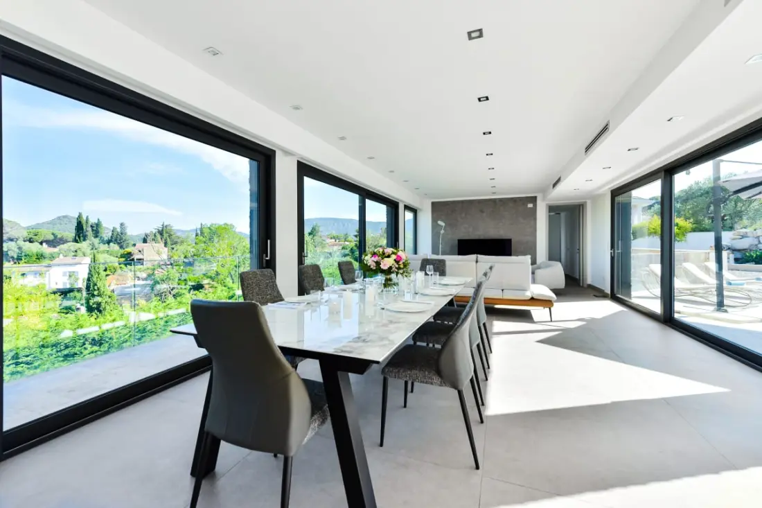 Résidence Villa D’architecte Avec Piscine Chauffée Pour 10 !