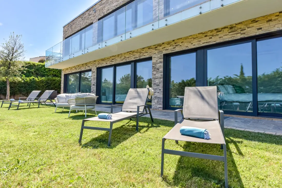 Résidence Villa D’architecte Avec Piscine Chauffée Pour 10 !