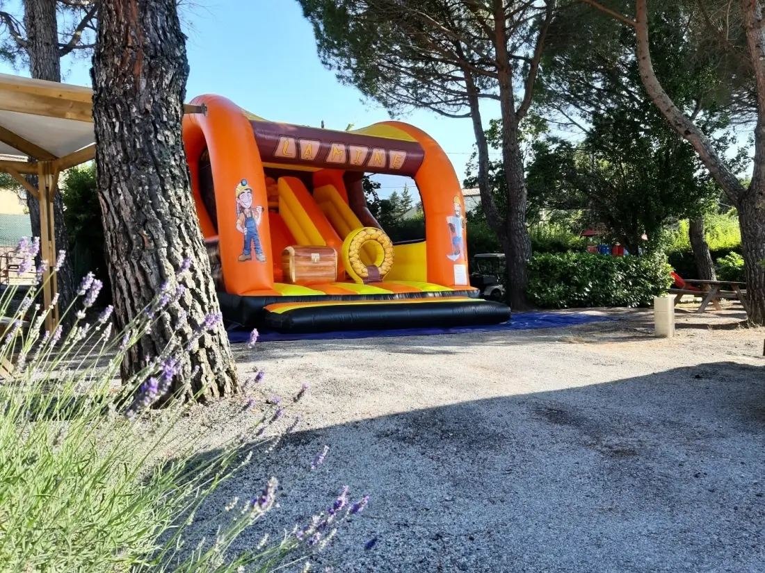 Flower Camping Provence Vallée 3 étoiles★★★