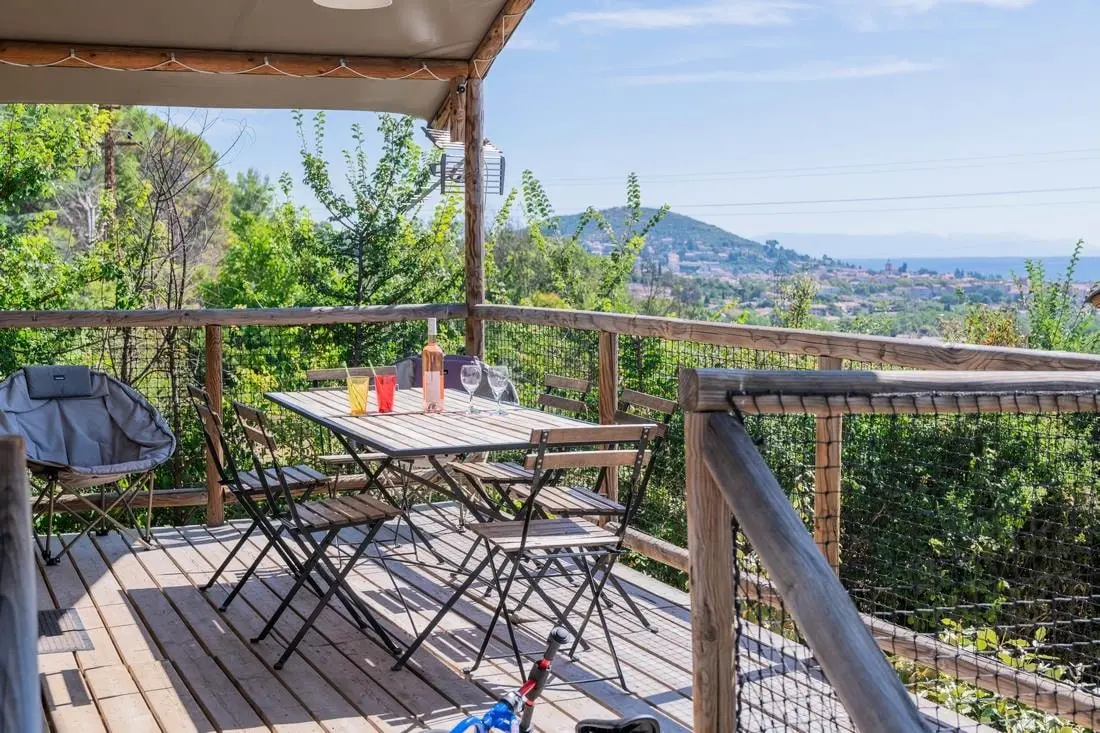 Flower Camping Provence Vallée 3 étoiles★★★