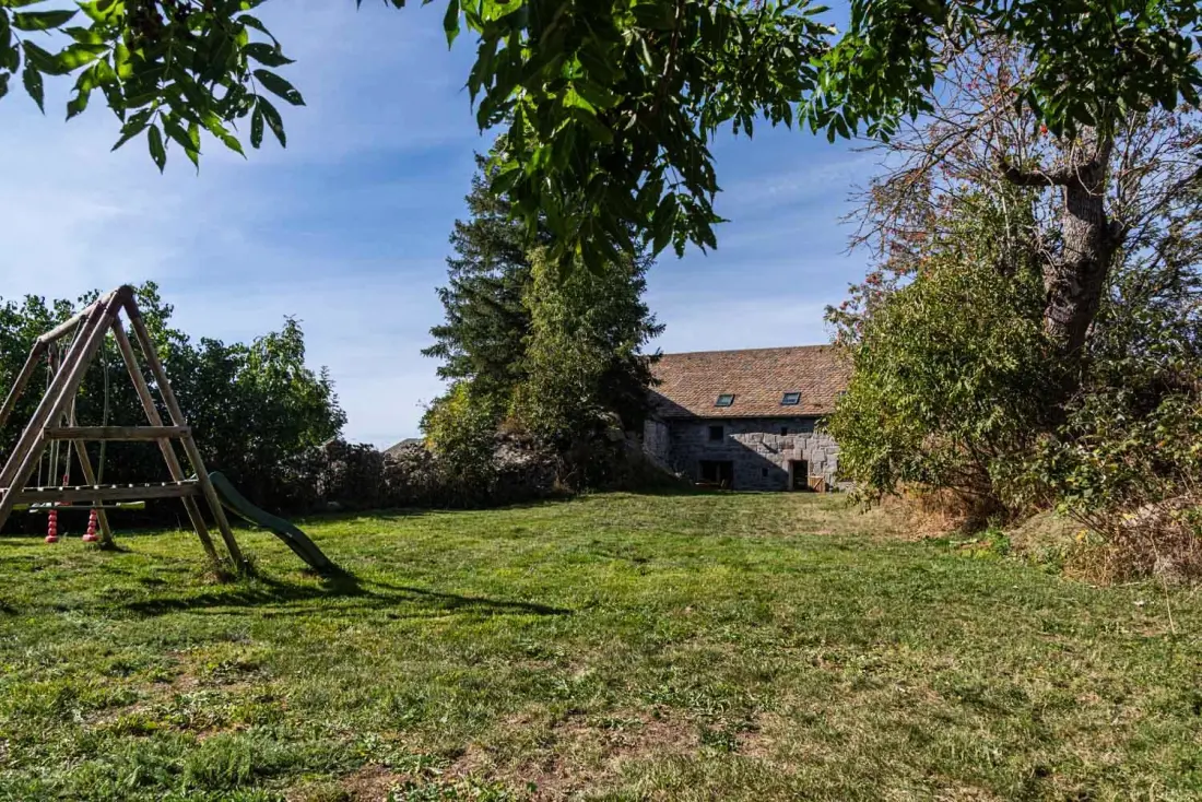 Gîte de France Gîte les violettes d'aubrac 8/11 personnes à rieutort 3 épis