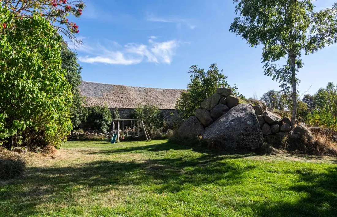 Gîte de France Gîte les violettes d'aubrac 8/11 personnes à rieutort 3 épis