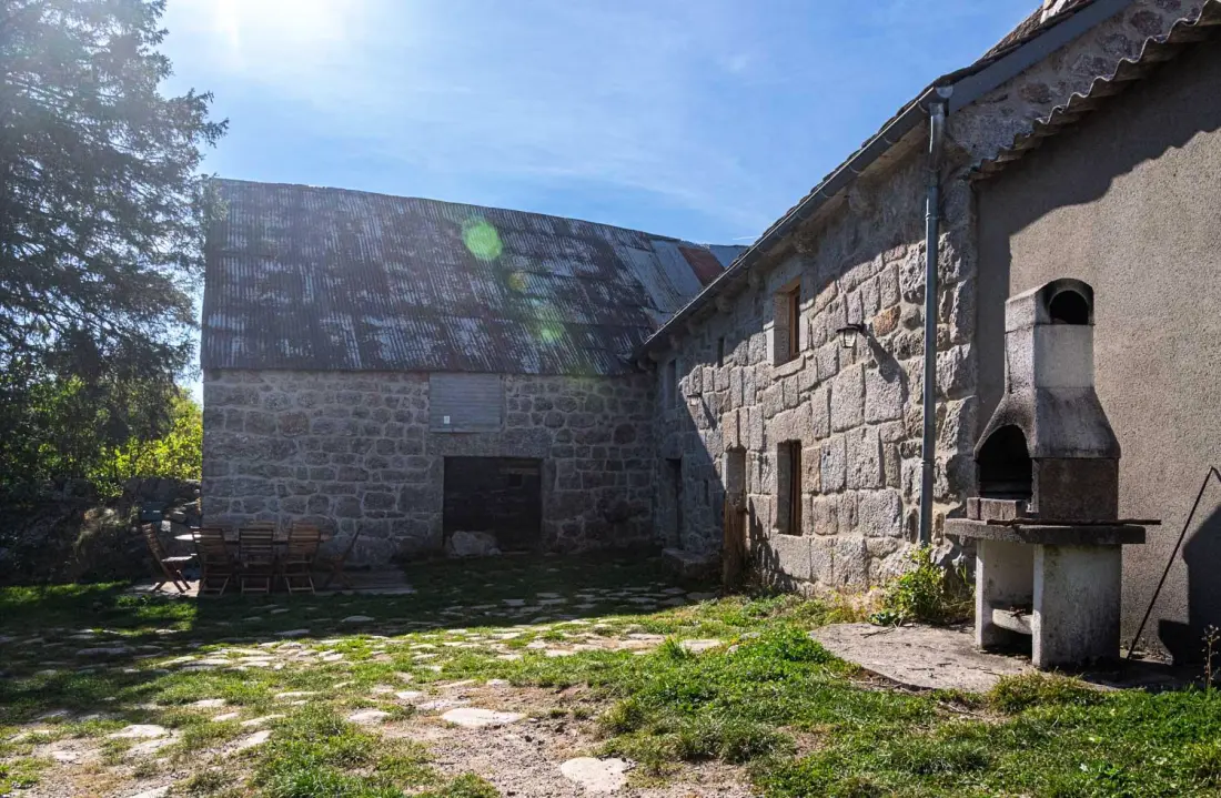 Gîte de France Gîte les violettes d'aubrac 8/11 personnes à rieutort 3 épis