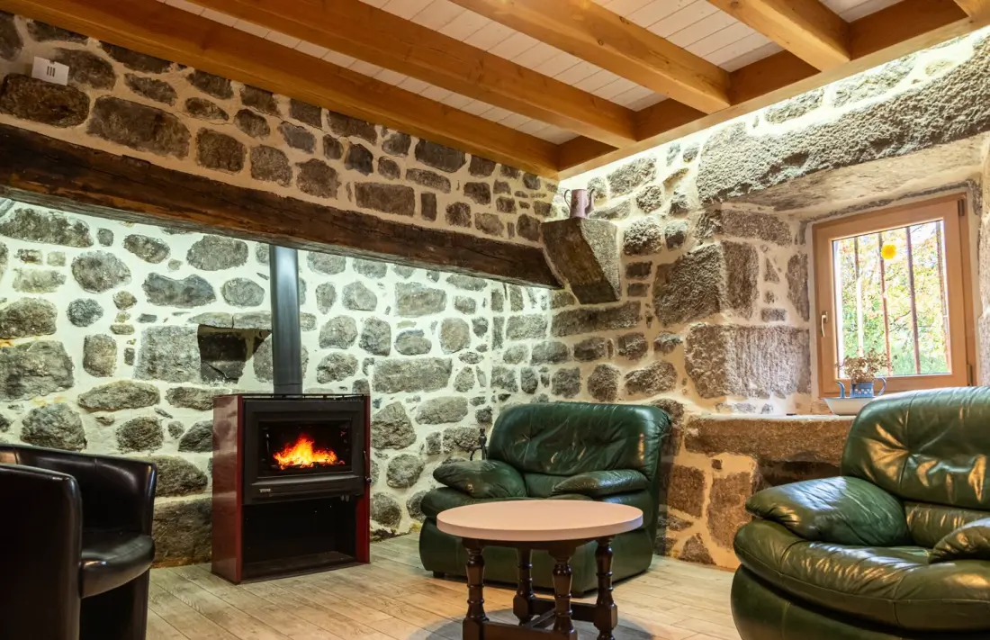 Gîte de France Gîte les violettes d'aubrac 8/11 personnes à rieutort 3 épis