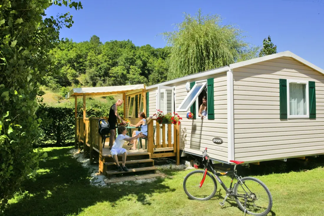 Camping Le Pont de Mazerat 4 étoiles★★★★