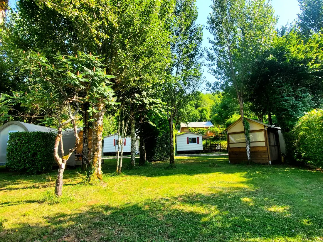 Camping Le Pont de Mazerat 4 étoiles★★★★