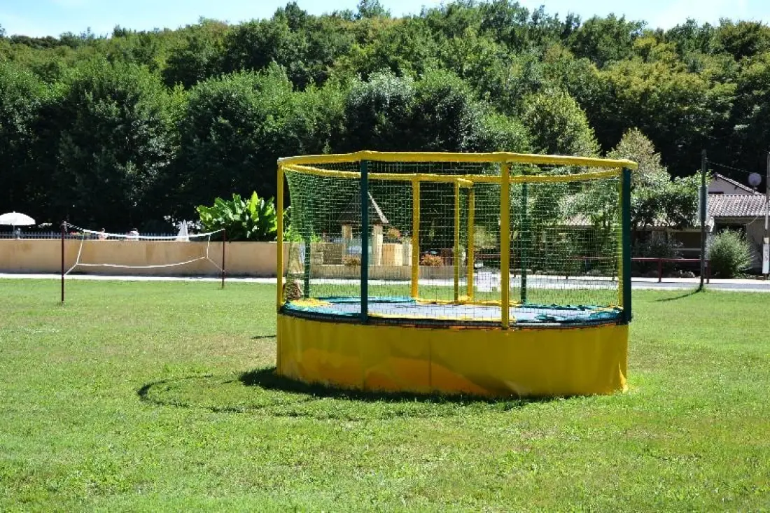 Camping Le Pont de Mazerat 4 étoiles★★★★