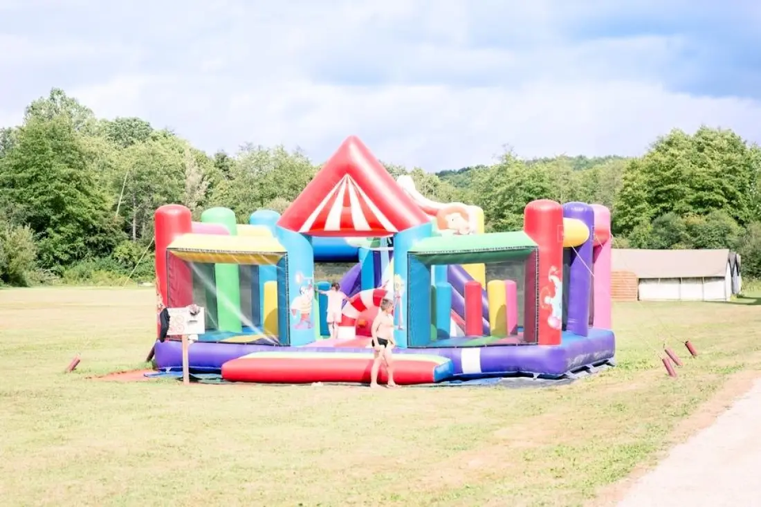 Camping Le Pont de Mazerat 4 étoiles★★★★