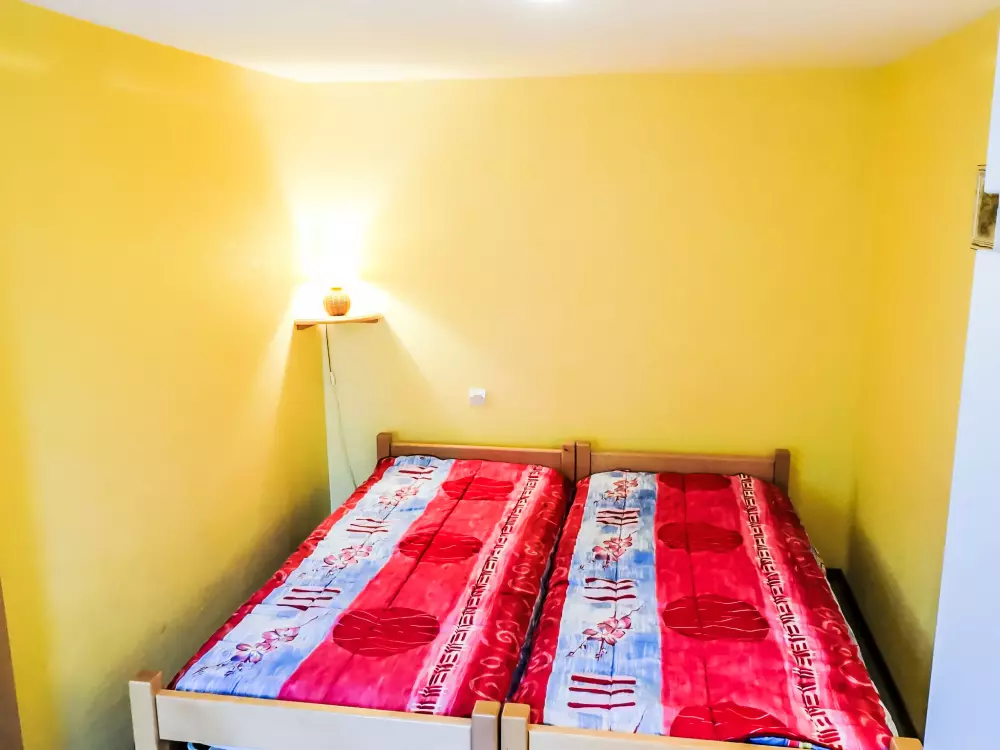 Résidence Résidence jaune et rose