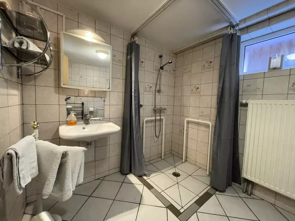 Résidence Résidence jaune et rose