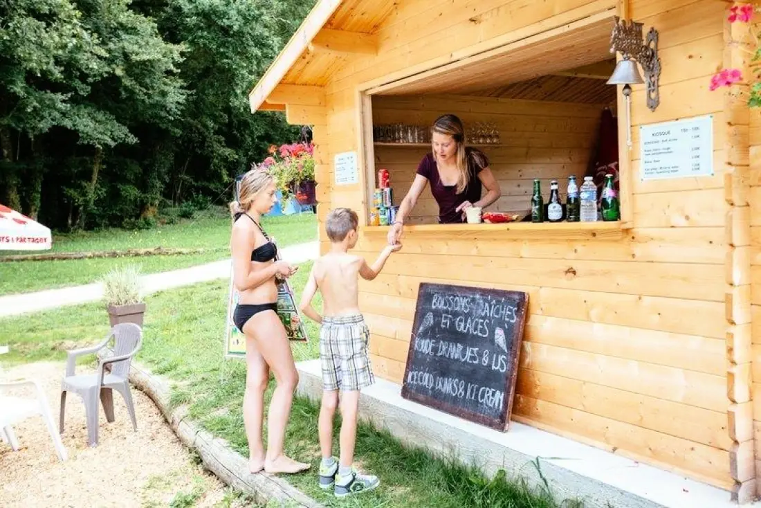 Camping Domaine de Corneuil 3 étoiles★★★