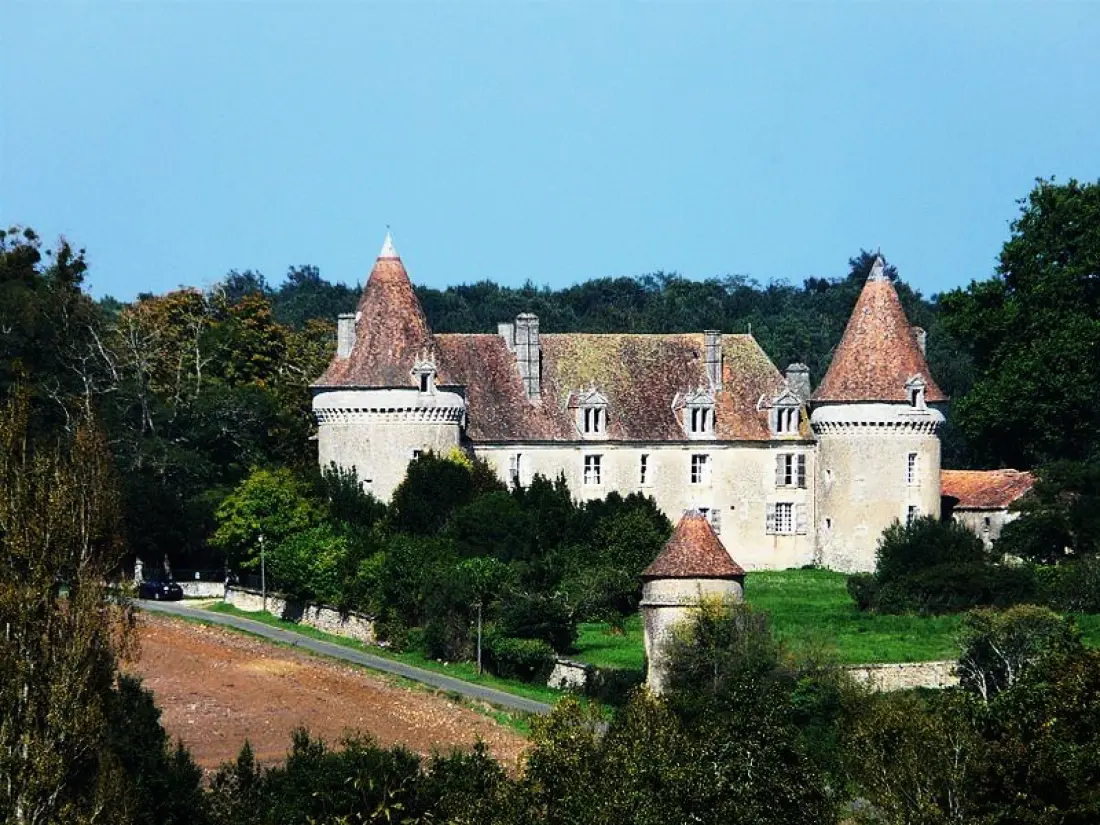 Camping Domaine de Corneuil 3 étoiles★★★