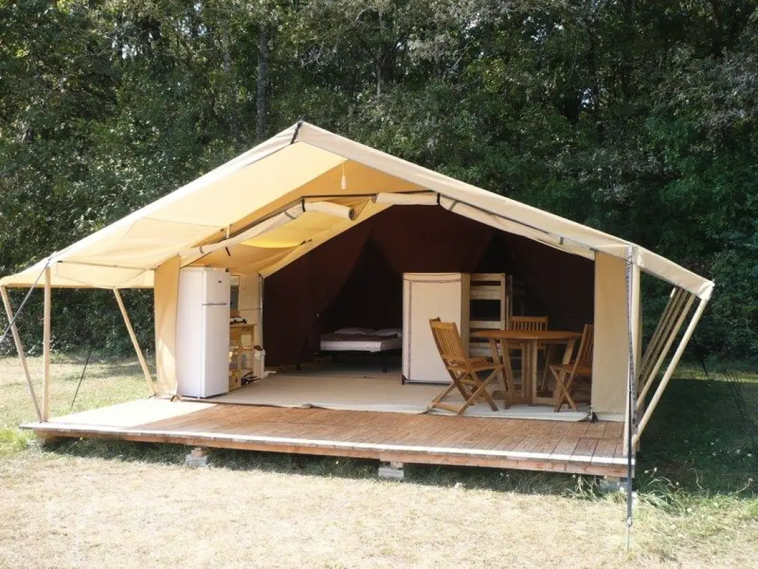 Camping Domaine de Corneuil 3 étoiles★★★