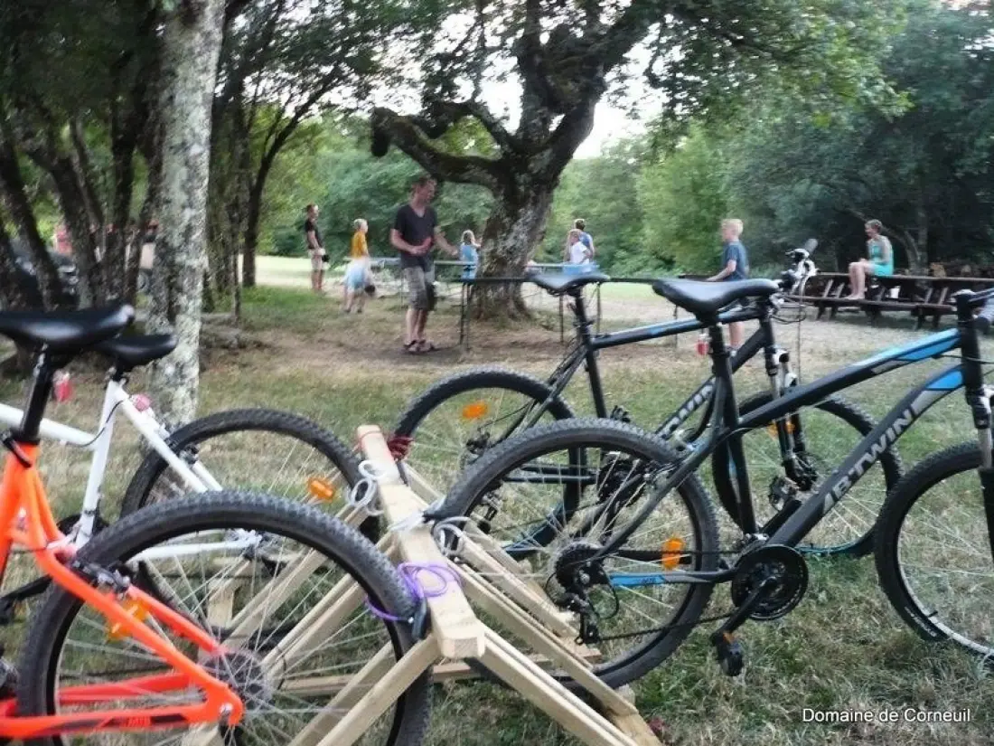 Camping Domaine de Corneuil 3 étoiles★★★