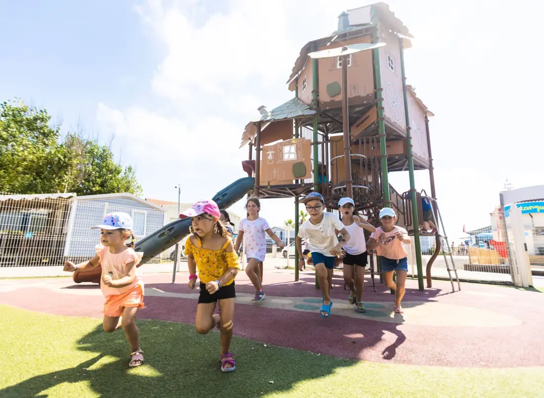 Camping Paradis Robinson 4 étoiles★★★★