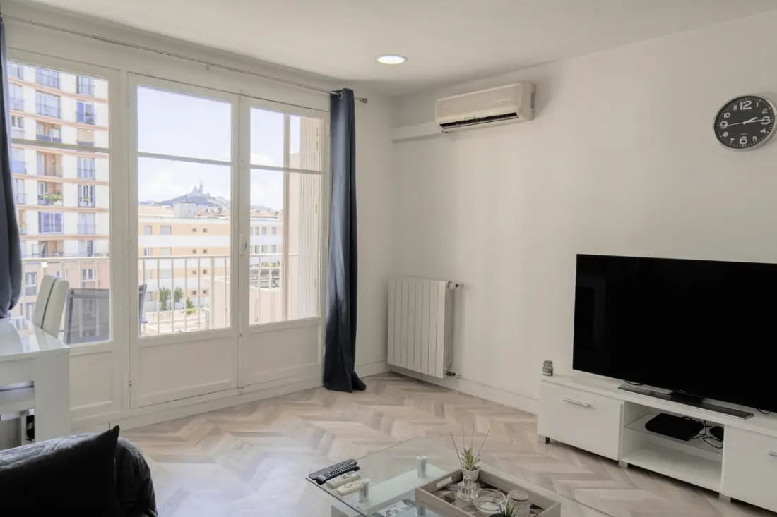 Lumineux Avec Balcon – Marseille Centre