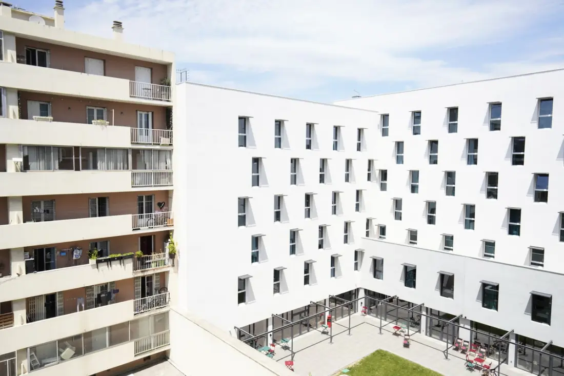 Lumineux Avec Balcon – Marseille Centre