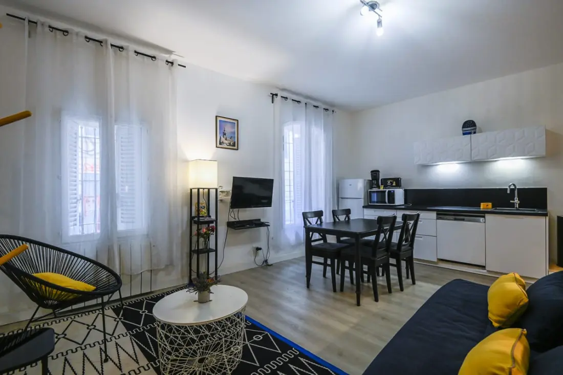 Charmant Studio Situé Dans Le Quartier Du Panier