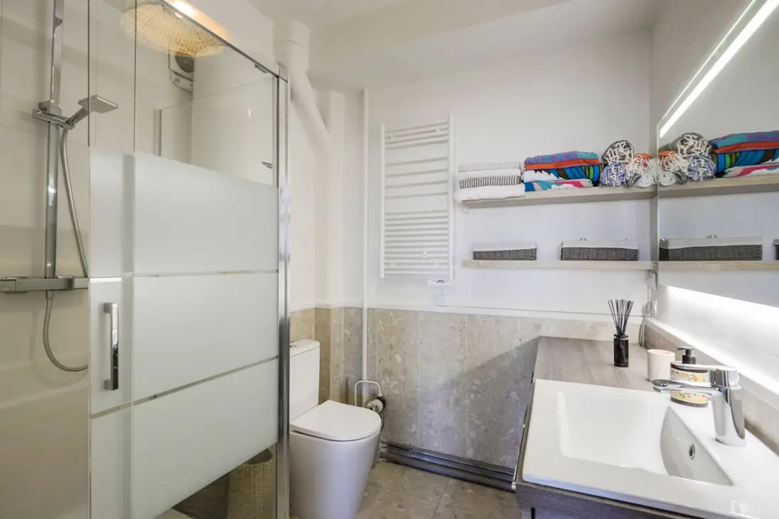 Studio Coquet Avec Terrasse Surplombant Marseille