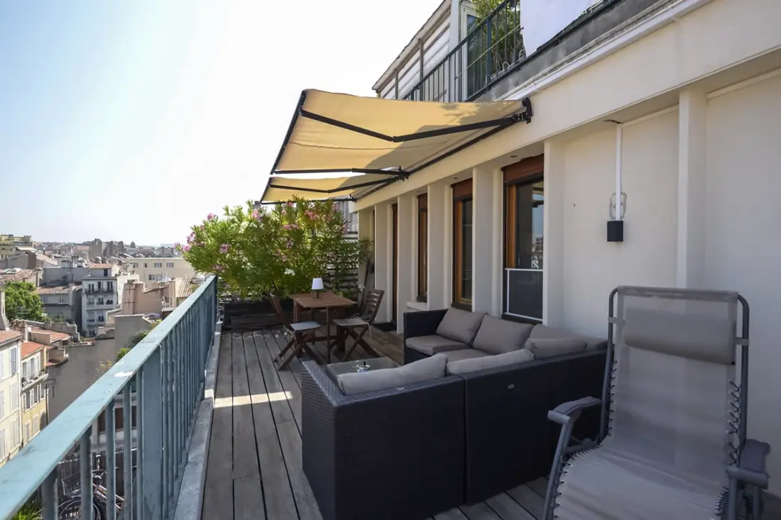 Studio Coquet Avec Terrasse Surplombant Marseille
