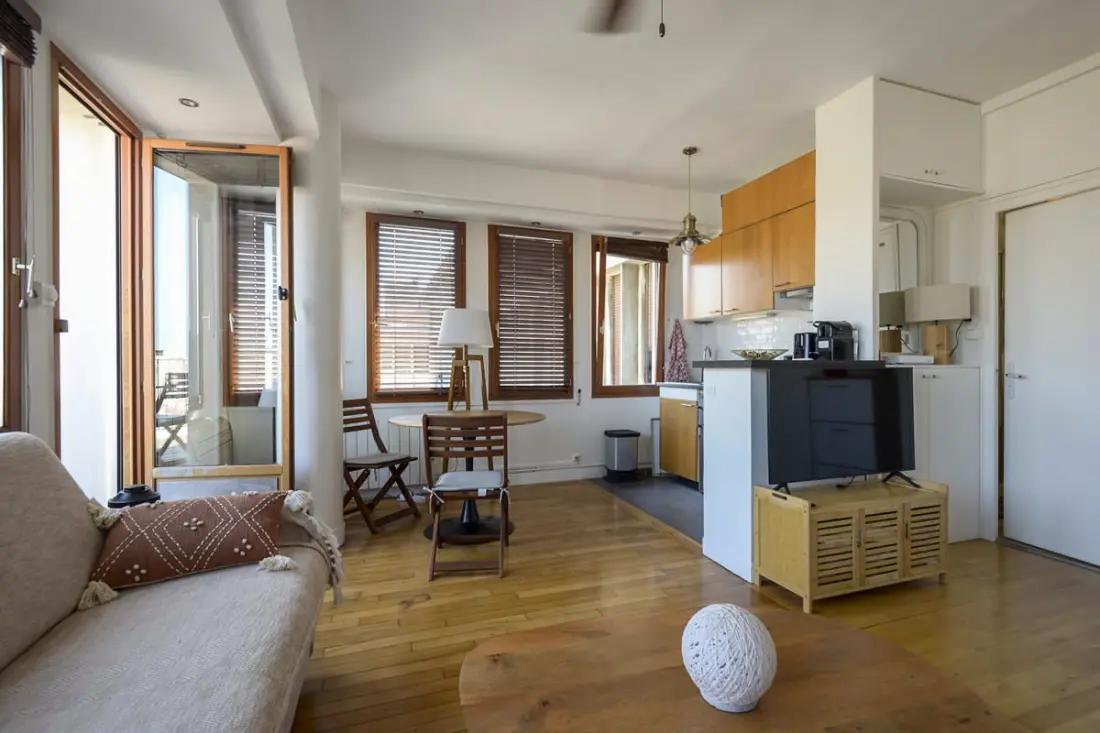 Studio Coquet Avec Terrasse Surplombant Marseille