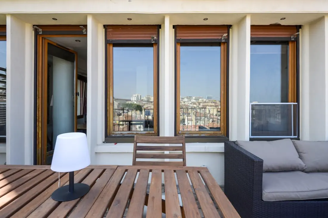 Studio Coquet Avec Terrasse Surplombant Marseille