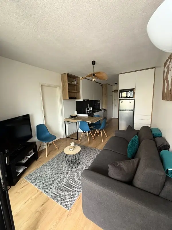 Appartement Avec Balcon Proche De La Plage