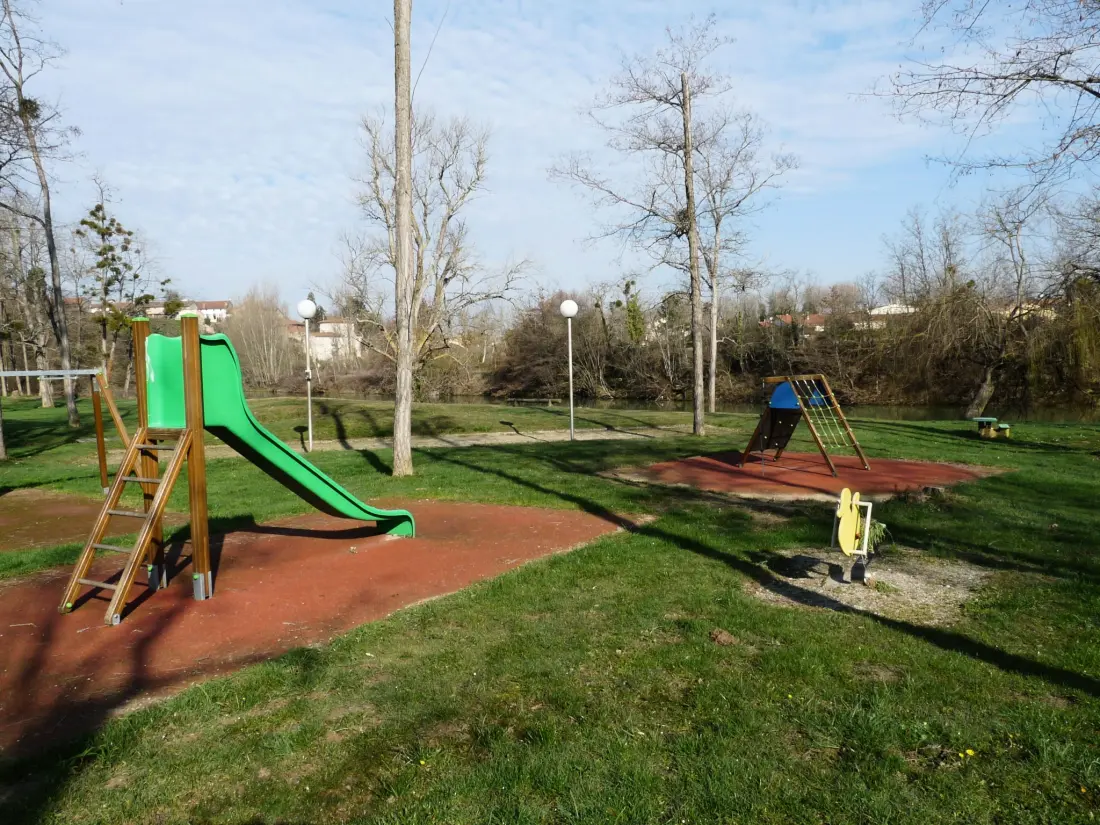 Camping La Bastide 3 étoiles★★★